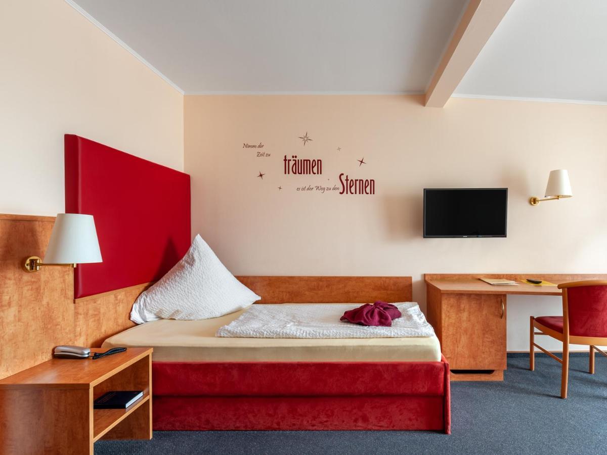 Hotel Haefner Bad Schönborn Esterno foto
