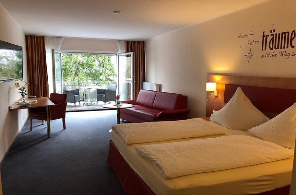 Hotel Haefner Bad Schönborn Esterno foto