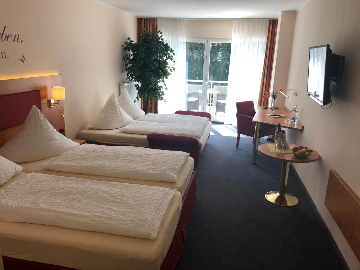Hotel Haefner Bad Schönborn Esterno foto