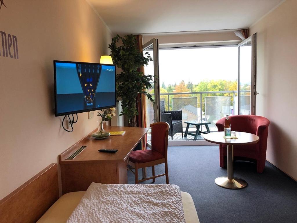 Hotel Haefner Bad Schönborn Esterno foto