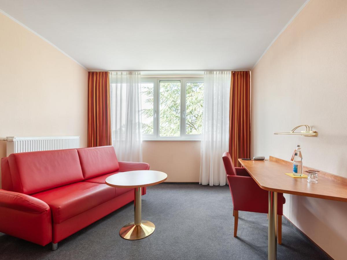 Hotel Haefner Bad Schönborn Esterno foto