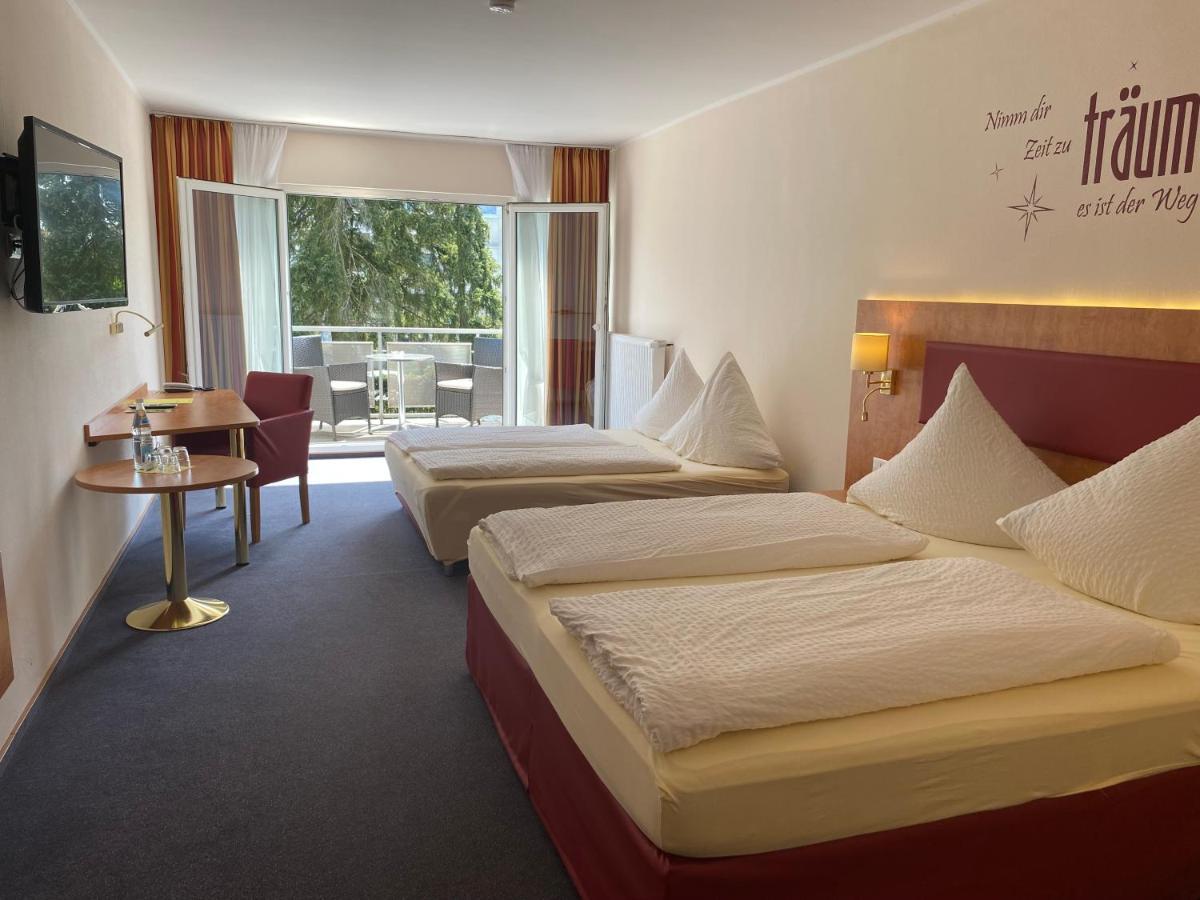 Hotel Haefner Bad Schönborn Esterno foto